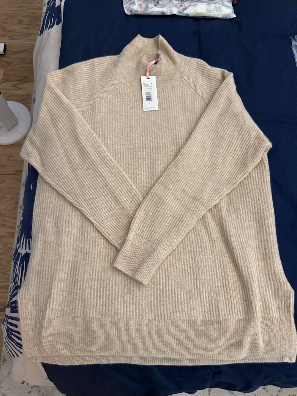 Cashmere Vineyard Vines Women's Beige/Tan Ribbed Turtleneck Sweater